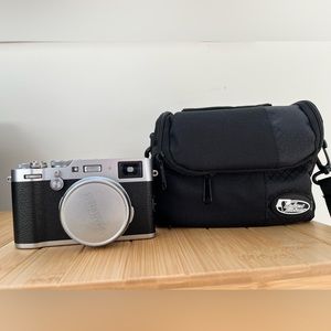 Like new FUJI X100F